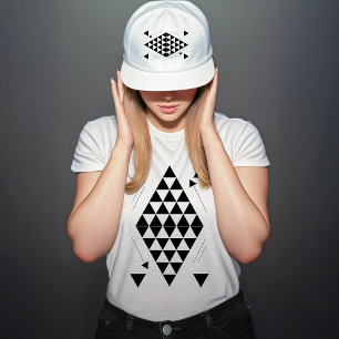 Camiseta Triángulos geométricos negros