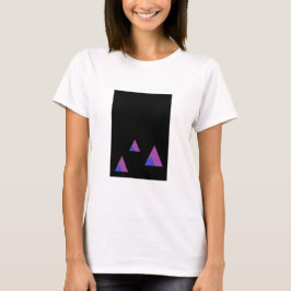 Camiseta Triángulos púrpura abstractos sobre negro