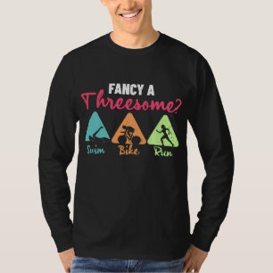Camiseta Triatlón busca un magnífico viaje en bicicleta de 