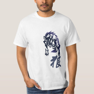 Camiseta tribal del tatuaje del lobo