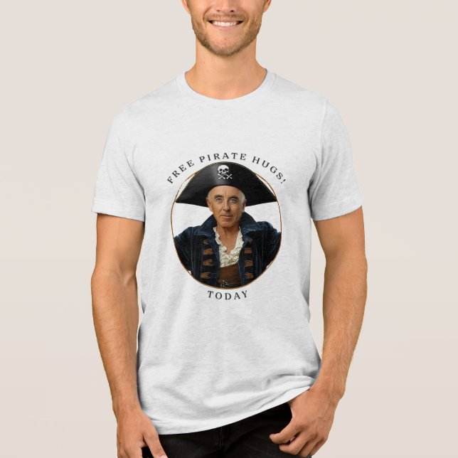 Camiseta Triblenda Abrazos piratas gratis para mi papá (Anverso)