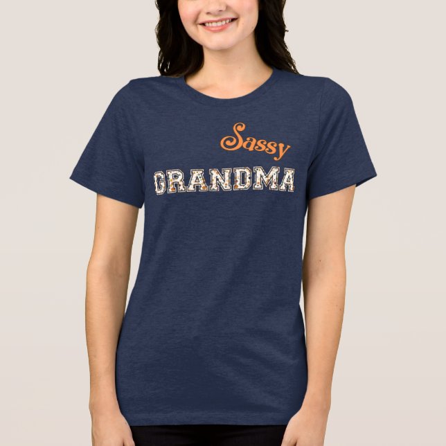 Camiseta Triblenda Abuela Sassy (Anverso)