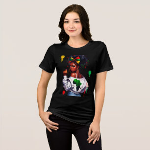 Camiseta Triblenda Adolescente afroamericana celebrando su herencia