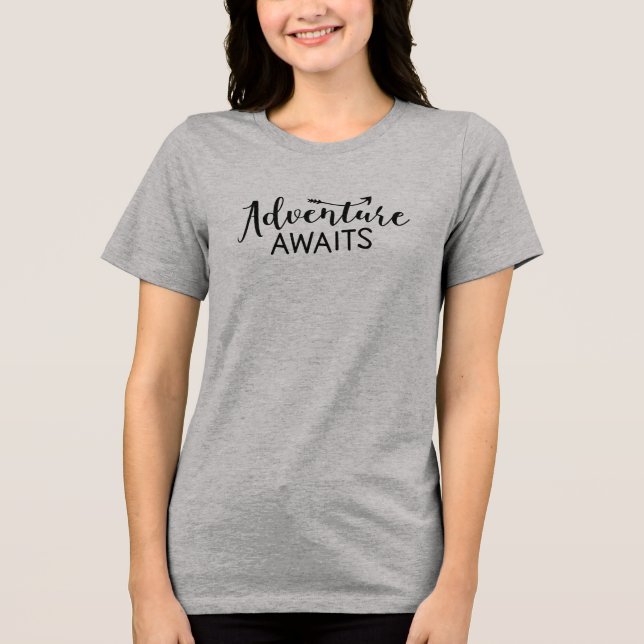 Camiseta Triblenda Adventure Awaits (Anverso)
