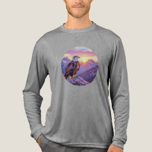 Camiseta Triblenda Águila Realista sobre Roca – Escena Majestuosa de