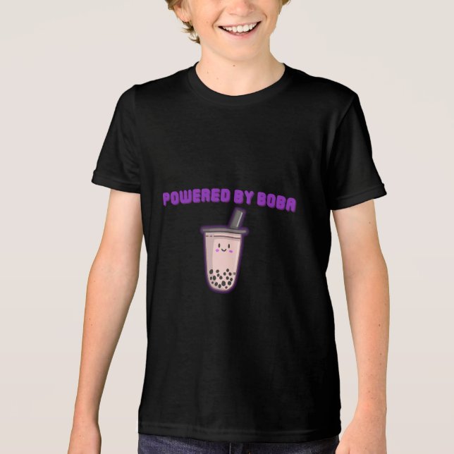 Camiseta Triblenda Alimentado por Boba - Té de burbuja de Kawaii (Anverso)