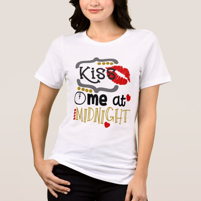 Camiseta Triblenda Año Nuevo me besa a media noche moderna (Anverso)