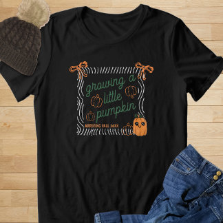 Camiseta Triblenda Anuncio de embarazo de calabaza de Halloween lindo