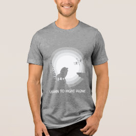 Camiseta Triblenda Aprende a Luchar Solo – León Bajo Luz de Luna