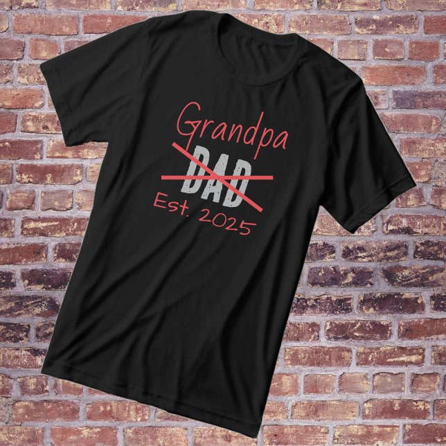Camiseta Triblenda Ascendido Al Abuelo Este. Revelación del abuelo de (Subido por el creador)