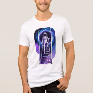 Camiseta Triblenda Astronauta subiendo una escalera que conduce a un 