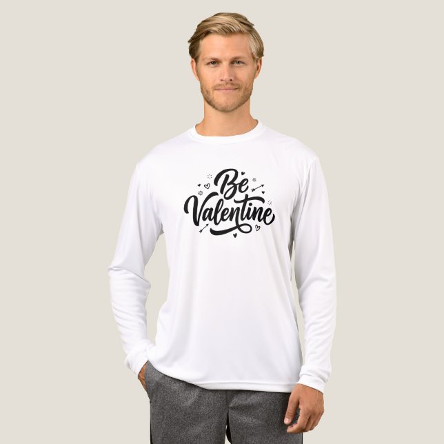 Camiseta Triblenda Be Valentine Bold Minimal Typography T-Shirt (Anverso Completo)