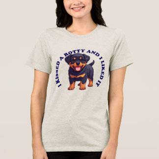 Camiseta Triblenda Besé a un cachorro Rottweiler