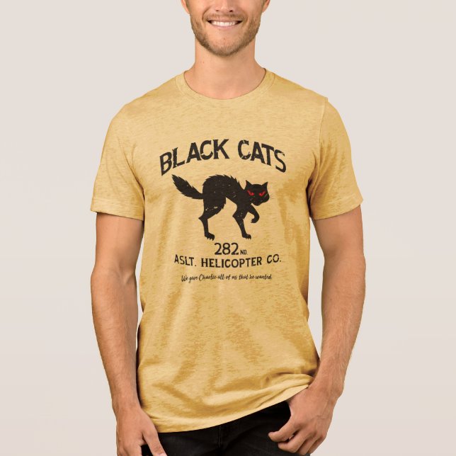 Camiseta Triblenda Black Cats Vintage Emblem (Anverso)