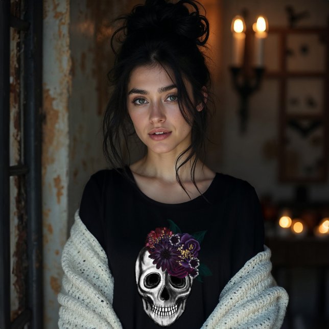 Camiseta Triblenda Black & Gold Moody Floral Halloween Skull (Black & Gold Moody Floral Halloween Skull Tri-Blend Shirt)