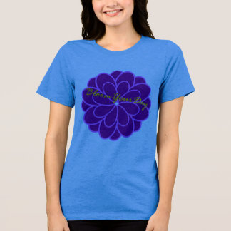Camiseta Triblenda "Bloom Boldly in Purple Grace"