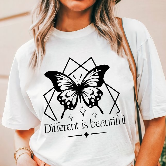 Camiseta Triblenda Boho diferente es hermosa mariposa negra (Subido por el creador)
