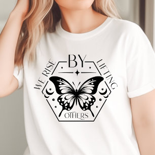 Camiseta Triblenda Boho Nos Elevamos Allevantando A Otros Mariposa