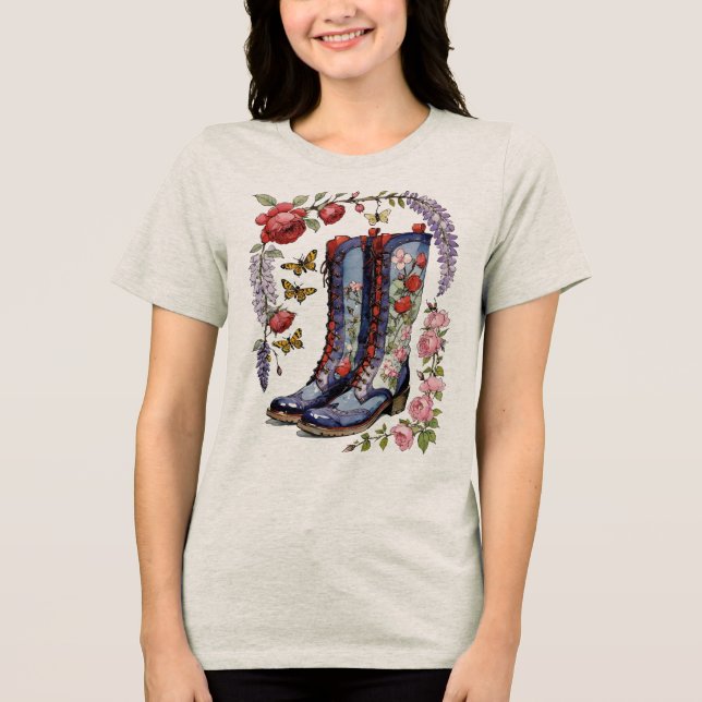 Camiseta Triblenda Boots en todas partes con Rosas Lilacs y mariposas (Anverso)