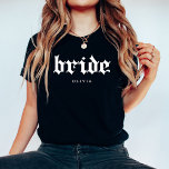 Camiseta Triblenda Bride | Texto gótico de Guay<br><div class="desc">Esta elegante camisa negra de la novia luce un moderno texto gótico o inglés antiguo.</div>