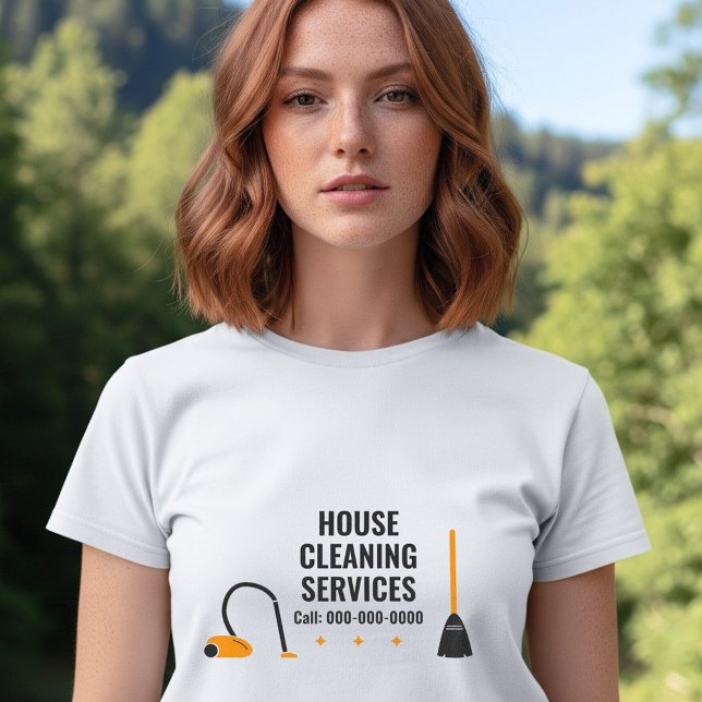 Camiseta Triblenda Broom & Vacuum - Servicios de limpieza de casas (Broom & Vacuum - House Cleaning Services Tri-Blend Shirt)