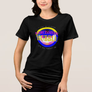 Camiseta Triblenda "Burbuja narcisista" en rojo azul rosado