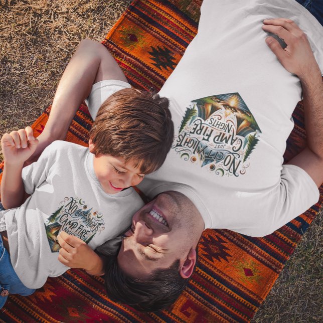 Camiseta Triblenda Camper Gifts, No City Light Just Camp Fire Nights (Subido por el creador)