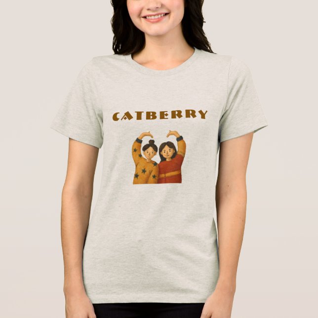 Camiseta Triblenda CATBERRY | Manos del Corazón (Anverso)