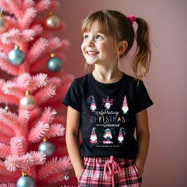 Camiseta Triblenda Celebrando a los Navidades con mis cómicos gnomos