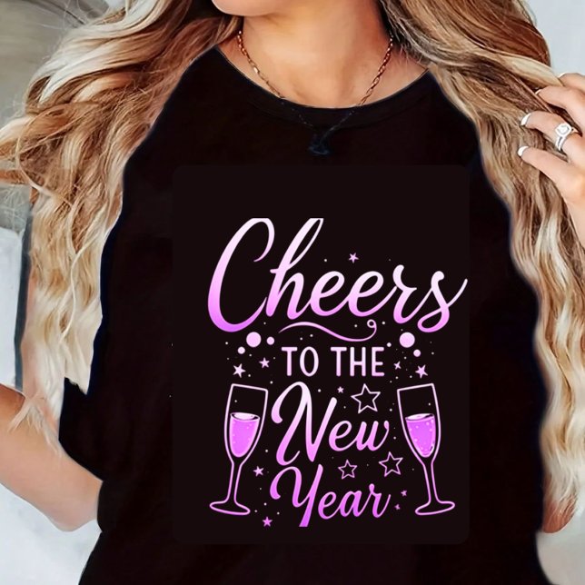 Camiseta Triblenda Cheers to the New Year Print T-Shirt (Subido por el creador)