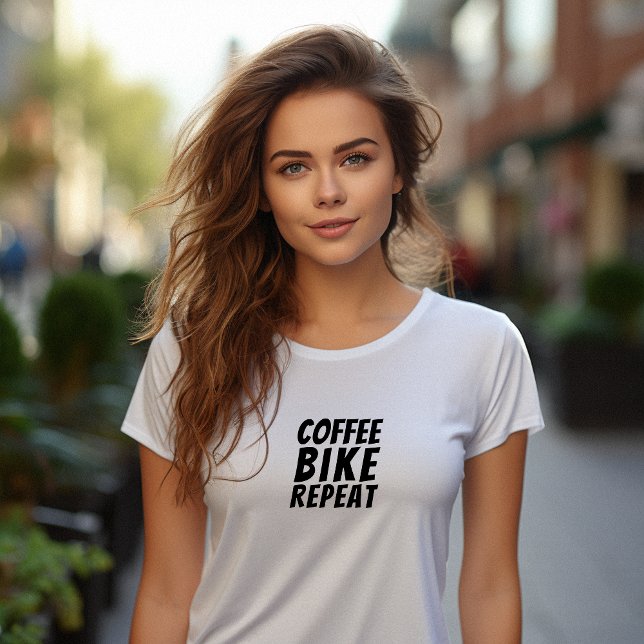 Camiseta Triblenda Chica de bicicleta retro ironía negro (This tee is got a cute retro bike vibe paired with the fun saying "Coffee, Bike, Repeat.")