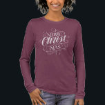 Camiseta Triblenda Christian Christ Christmas Chalk Calligraphy Jesus<br><div class="desc">We say 'Merry Christmas' very often during the season, but sometimes we tend to forget where this greeting actually originates from. Here is a wonderfully elegant piece of custom hand lettering in the fashionable chalkboard look to give a gentle nudge back into the direction of Jesus. Professional calligraphy by Ivan...</div>