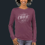 Camiseta Triblenda Christian Christ Christmas Chalk Calligraphy Jesus<br><div class="desc">We say 'Merry Christmas' very often during the season, but sometimes we tend to forget where this greeting actually originates from. Here is a wonderfully elegant piece of custom hand lettering in the fashionable chalkboard look to give a gentle nudge back into the direction of Jesus. Professional calligraphy by Ivan...</div>
