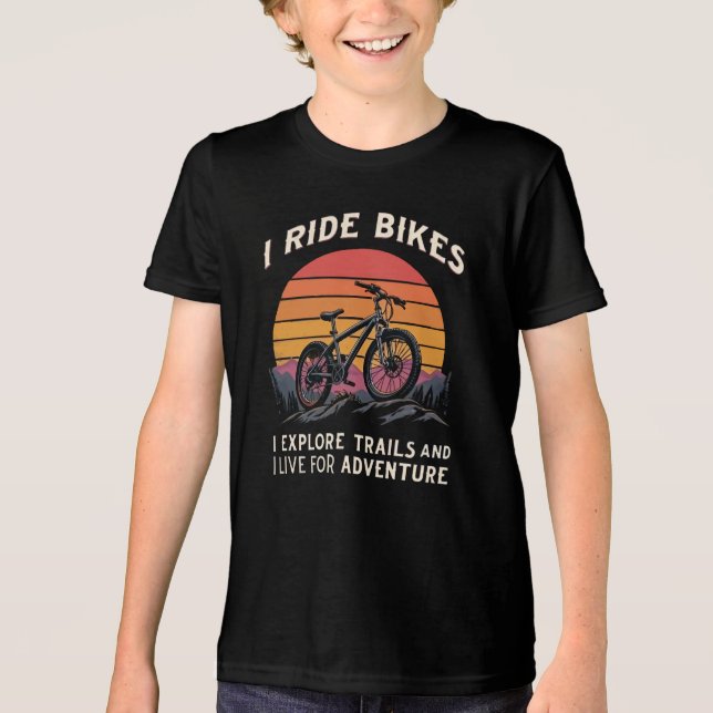 Camiseta Triblenda Cita de ciclismo motivacional para amantes de la a (Anverso)