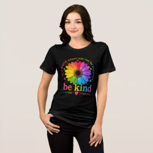 Camiseta Triblenda Cita Inspiradora de Flor de Arcoíris