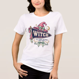 Camiseta Triblenda Club de Bruja Espeluznante Estandarte Rosa Sombrer