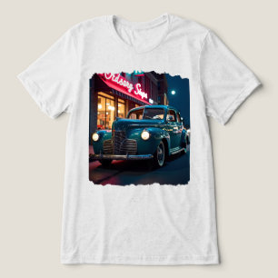 Camiseta Triblenda Coche Clásico de los Años 40 bajo Luces de Neón