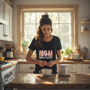 Camiseta Triblenda Combustible para mamá - Alimentado por Coffee Funn