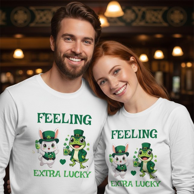 Camiseta Triblenda Custom Text St. Patrick's Day Frog and Bunny (Subido por el creador)