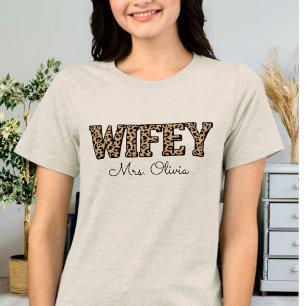 Camiseta Triblenda Customized Wifey Crew Neck T-Shirt