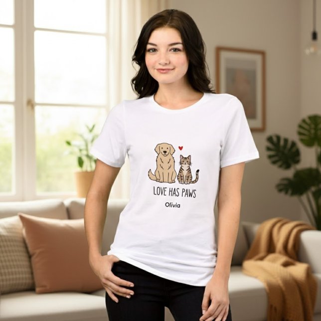 Camiseta Triblenda Design Title: Love Has Paws  Apparel Style: Bella+ (Subido por el creador)