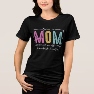 Camiseta Triblenda Día de la madre inspiradora, ella es mamá