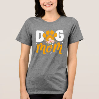 Camiseta Triblenda Dog Mom T-Shirt • Orange Paw Print Floral Design