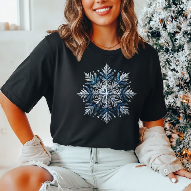 Camiseta Triblenda Elegant Glitter Snowflake Christmas  (Elegant blue & silver snowflake Christmas shirt, festive sparkle look (not real glitter).)