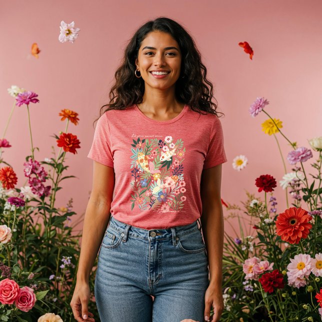 Camiseta Triblenda Elegante Tropical Floral Botánica Koi Fish Pond (Elegant Tropical Floral Botanical Koi Fish Pond Tri-Blend Shirt)