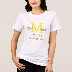 Camiseta Triblenda Ella es una fiesta de soltera con monograma amaril