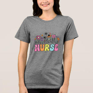 Camiseta Triblenda Enfermera floral "Blossoming Healer"