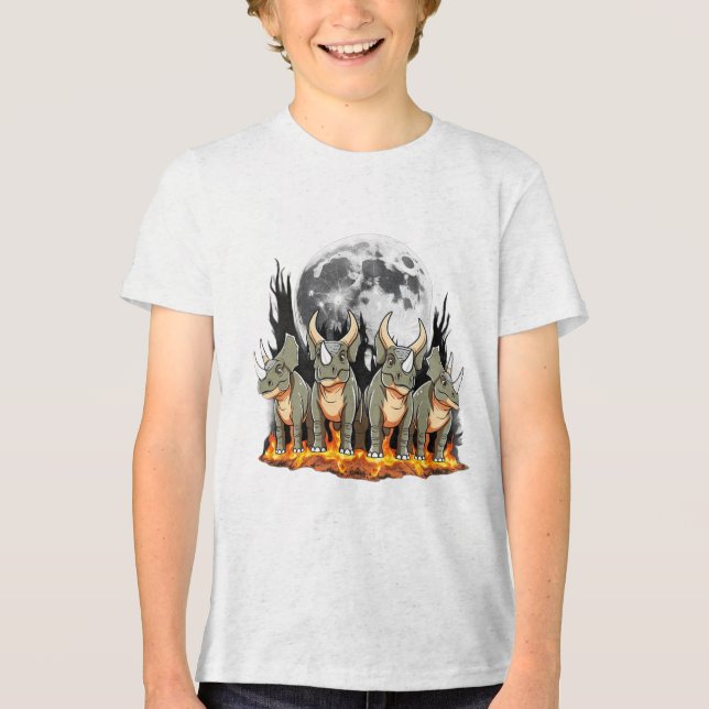 Camiseta Triblenda Epic Triceratops Dinosaur – Fiery Moonlight Prehis (Anverso)