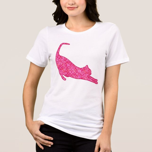 Camiseta Triblenda Estirando silueta de gato en una batik rosa en Fuc (Anverso)