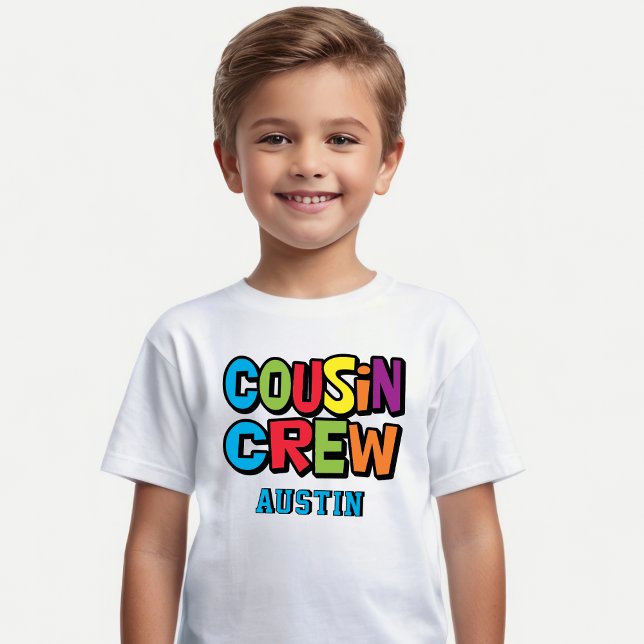 Camiseta Triblenda Family Reunion Colorful Cousin Crew  (Fun and colorful cousin crew shirt with name. Fun for family reunions and get togethers. )
